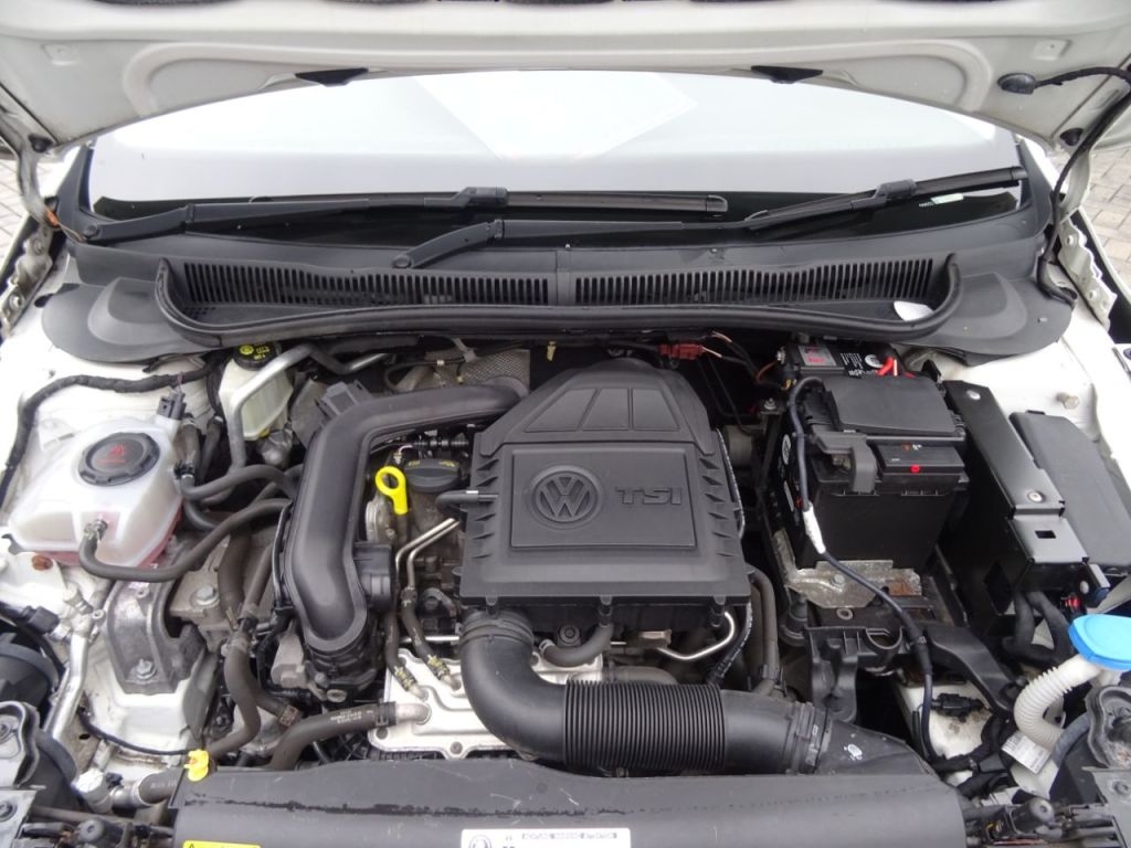 Used Volkswagen Polo 2018 for sale - 76319504: Photo 12