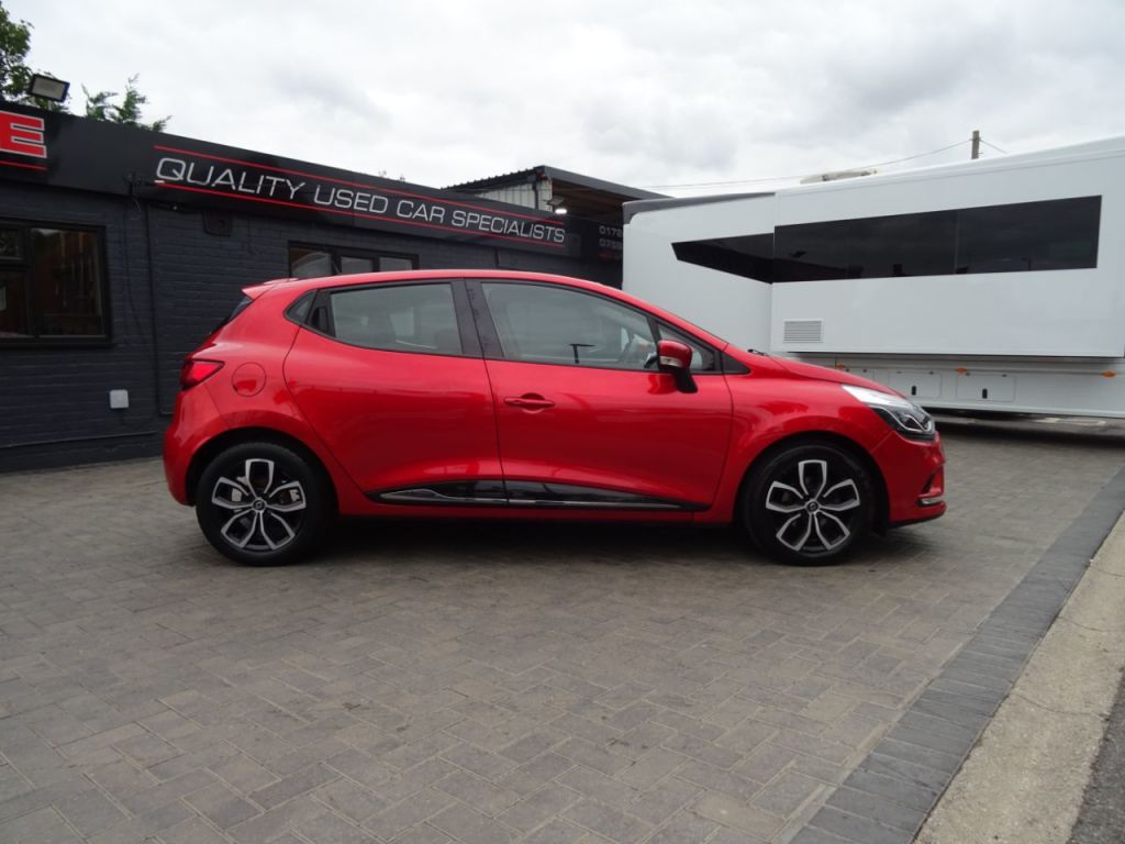 Used Renault Clio 2019 for sale - 76028844: Photo 2