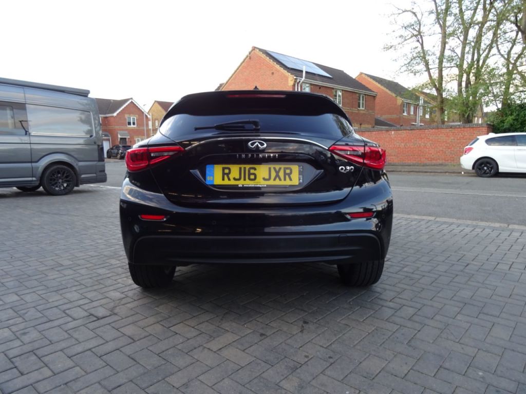 Used Infiniti Q30 2016 for sale - 76385571: Photo 4