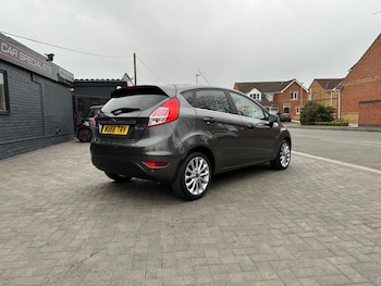 Used Ford Fiesta 2016 for sale - 78167772: Photo