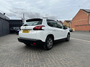 Used Peugeot 2008 2018 for sale - 79512989: Photo