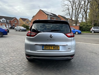 Used Renault Grand Scenic 2017 for sale - 78227148: Photo
