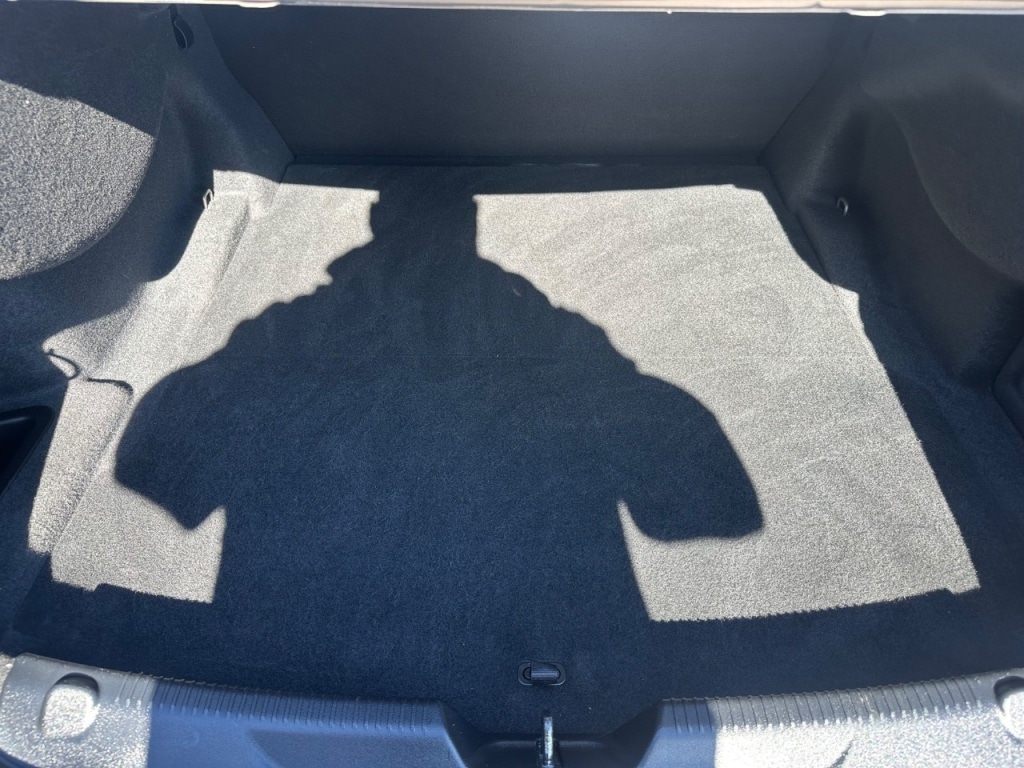 Used Jaguar XE 2017 for sale - 78025982: Photo 11