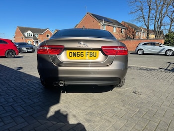 Used Jaguar XE 2017 for sale - 78025982: Photo