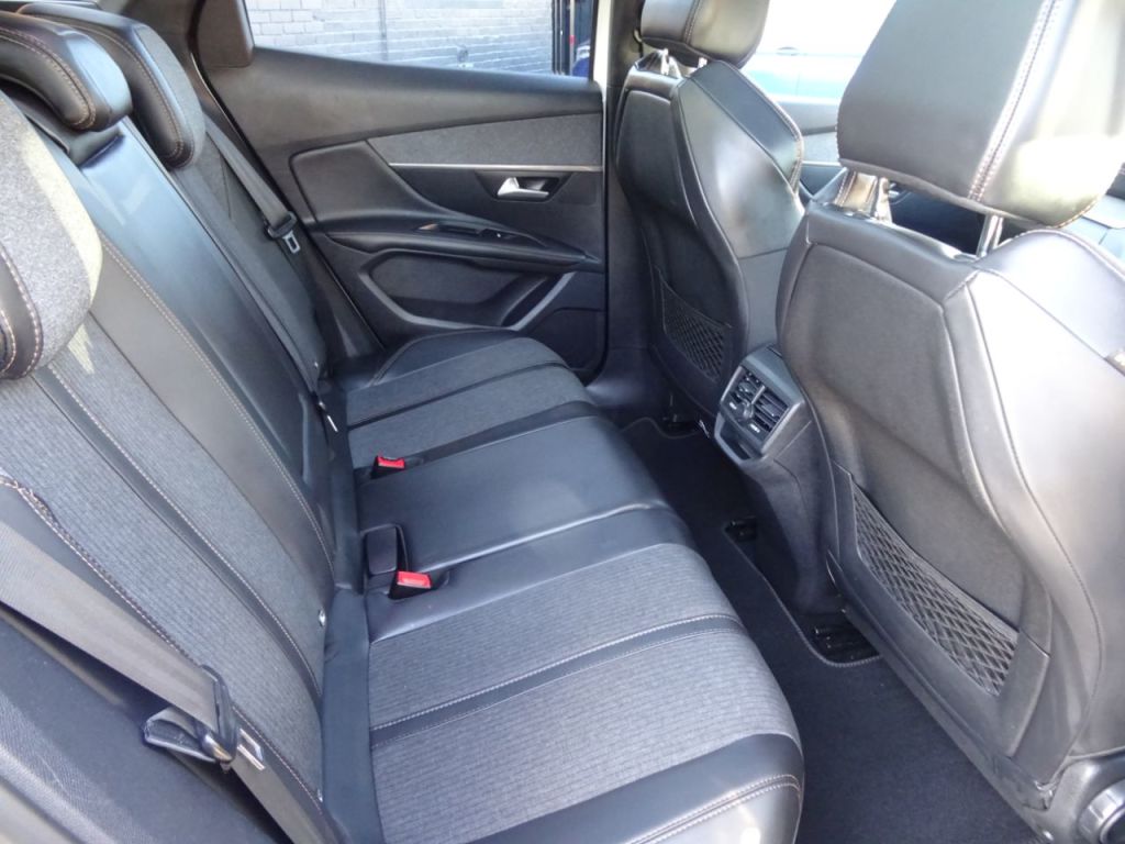 Used Peugeot 3008 2017 for sale - 76603800: Photo 10