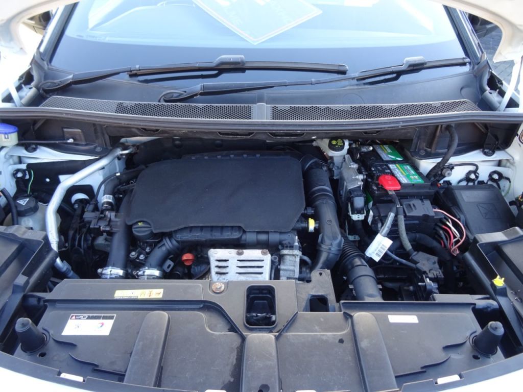 Used Peugeot 3008 2017 for sale - 76603800: Photo 12