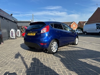 Used Ford Fiesta 2015 for sale - 78918750: Photo