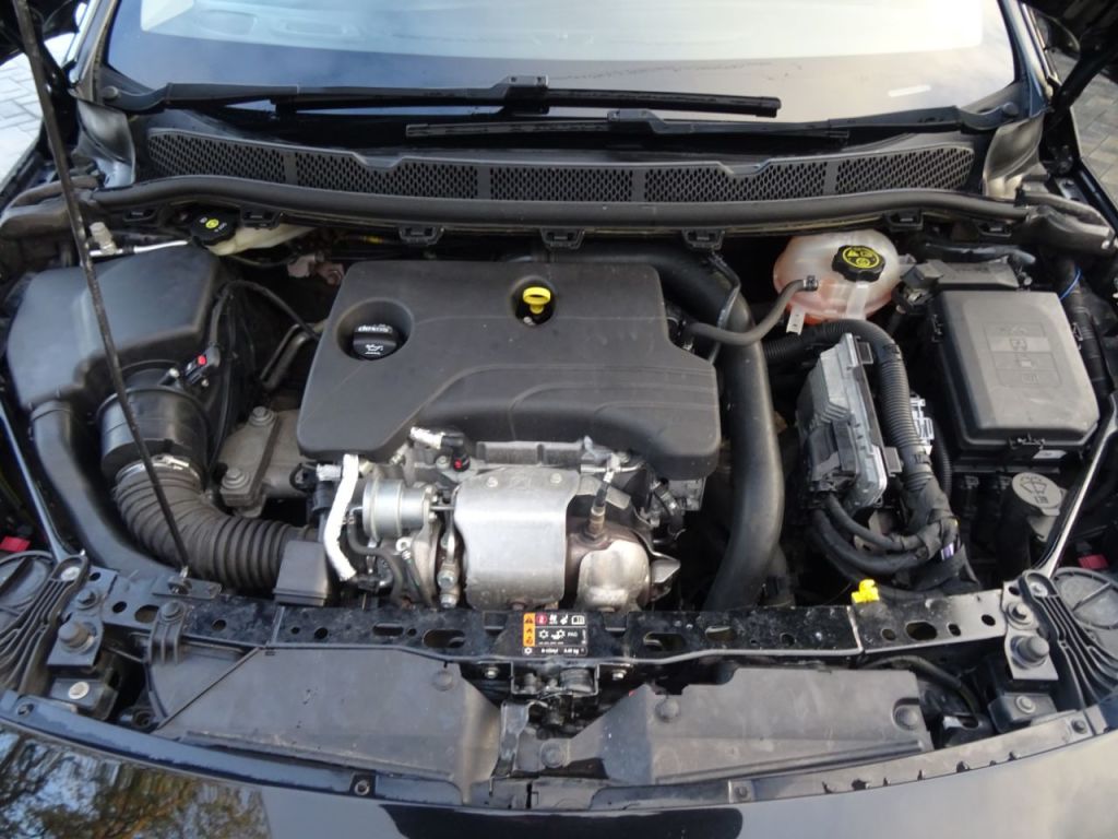 Used Vauxhall Astra 2018 for sale - 76428926: Photo 12