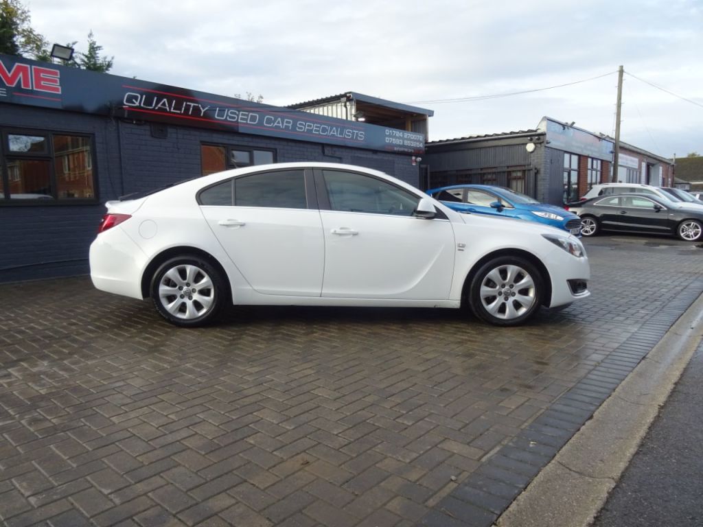 Used Vauxhall Insignia 2014 for sale - 76449460: Photo 2