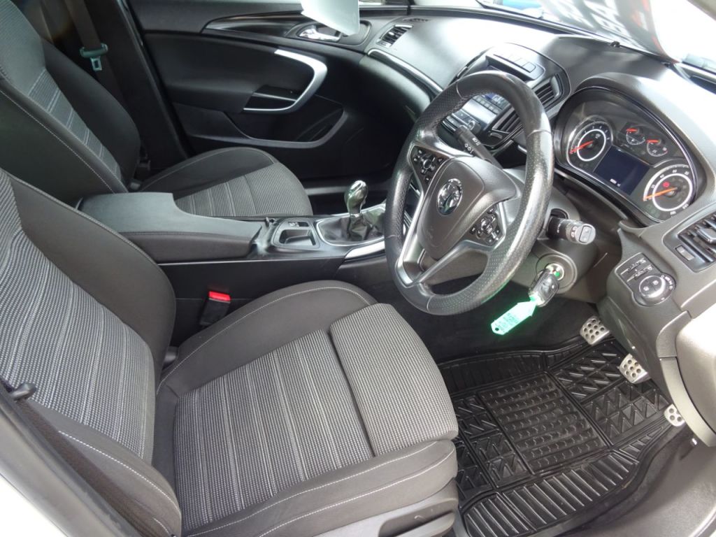 Used Vauxhall Insignia 2014 for sale - 76449460: Photo 9