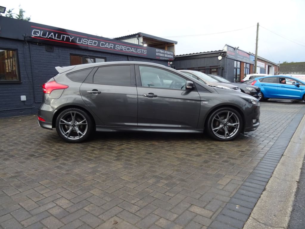 Used Ford Focus 2016 for sale - 76449464: Photo 2