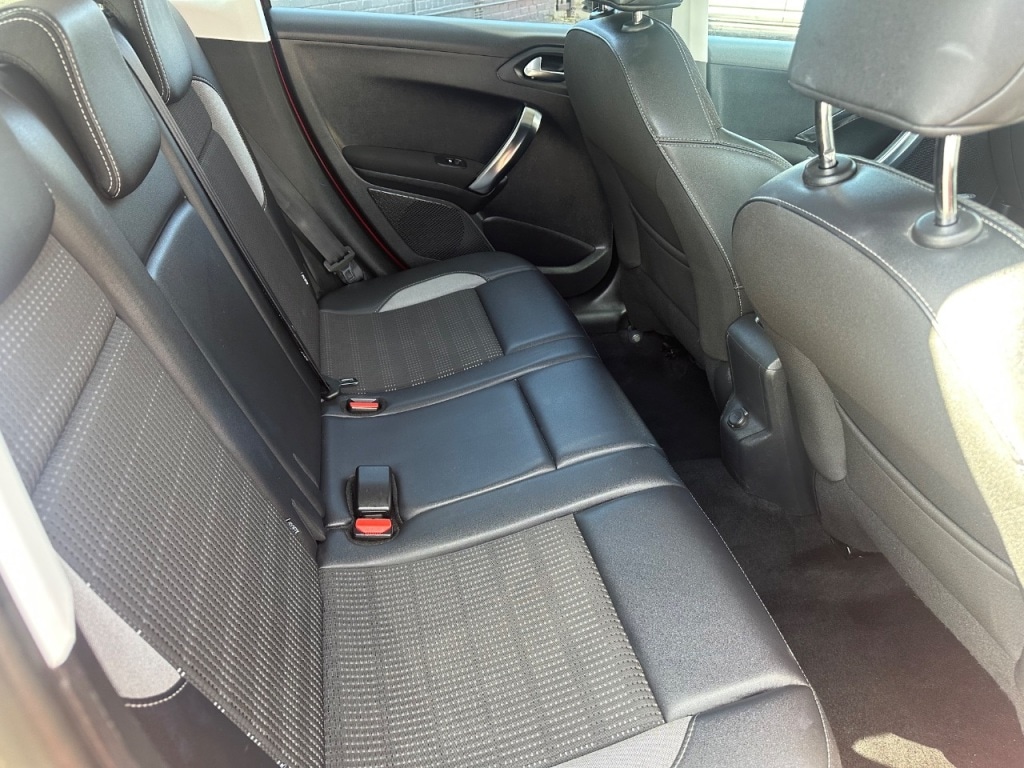 Used Peugeot 2008 2016 for sale - 78043858: Photo 10