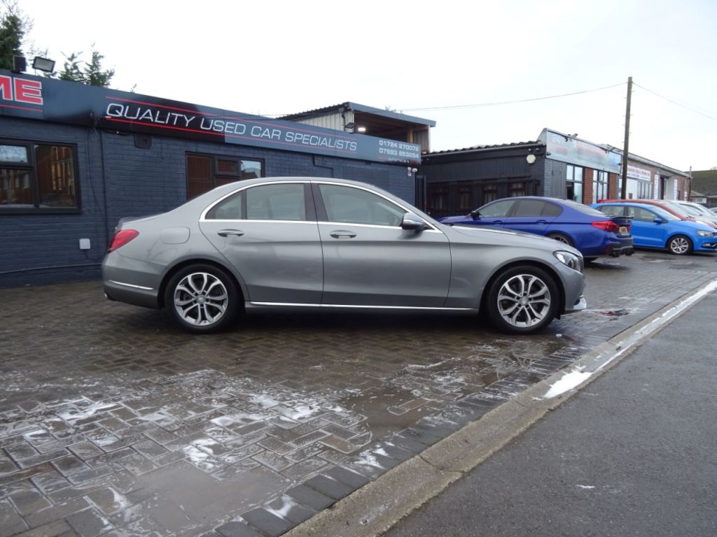 Used Mercedes-Benz C Class 2014 for sale - 77171479: Photo 2