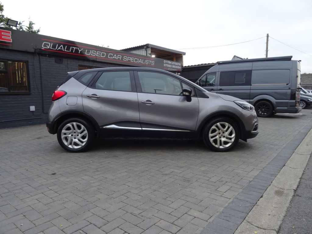 Used Renault Captur 2014 for sale - 76266358: Photo 2