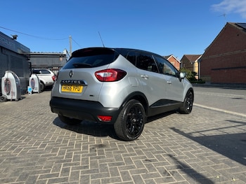 Used Renault Captur 2016 for sale - 79205626: Photo