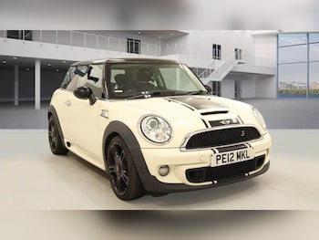 MINI Hatch feature image