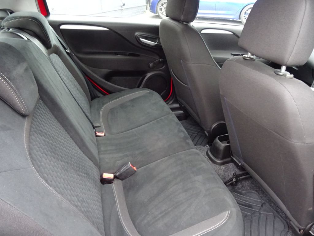 Used Fiat Punto 2016 for sale - 76558332: Photo 10