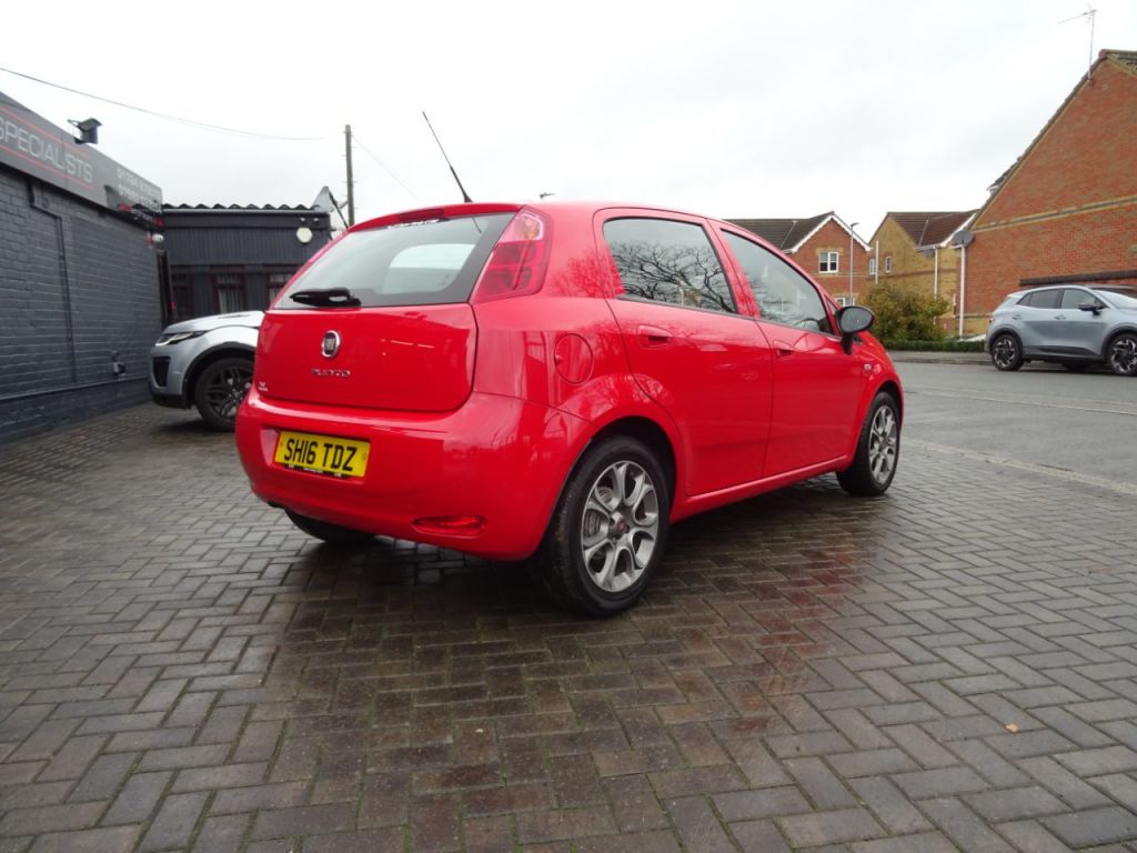 Used Fiat Punto 2016 for sale - 76558332: Photo 3