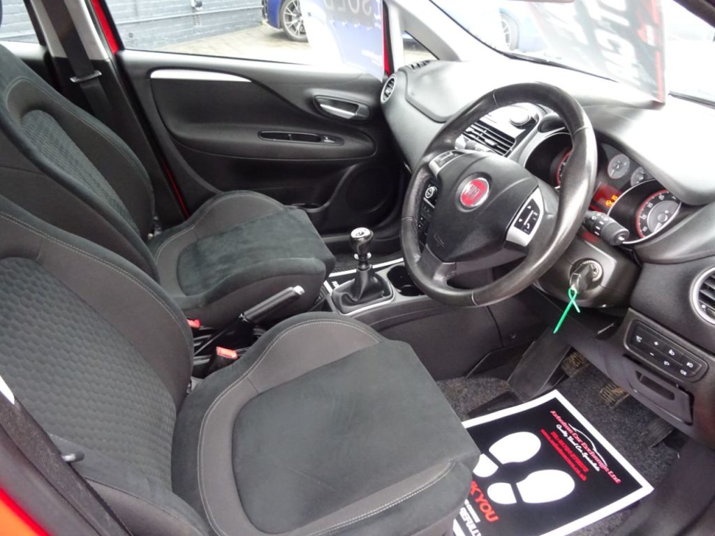 Used Fiat Punto 2016 for sale - 76558332: Photo 9