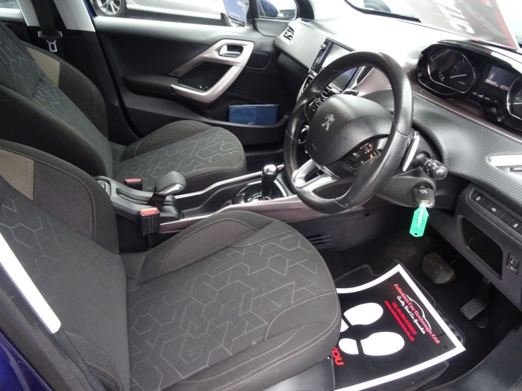 Used Peugeot 2008 2015 for sale - 76949532: Photo 9