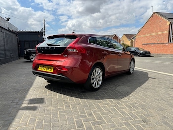 Used Volvo V40 2013 for sale - 79288199: Photo