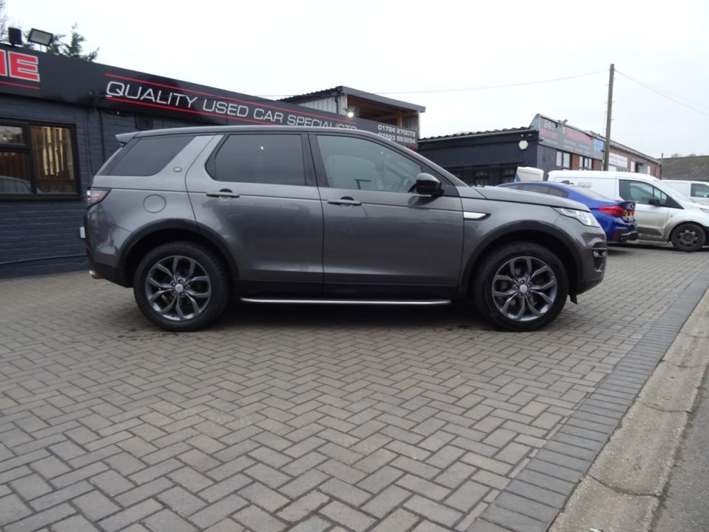 Used Land Rover Discovery Sport 2016 for sale - 77421394: Photo 2