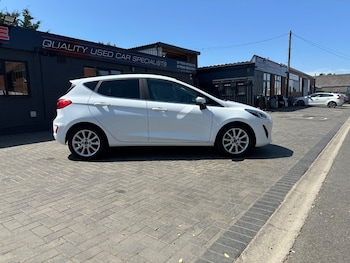 Used Ford Fiesta 2017 for sale - 79196561: Photo