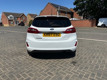 Used Ford Fiesta 2017 for sale - 79196561: Photo