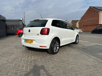 Used Volkswagen Polo 2014 for sale - 79653821: Photo