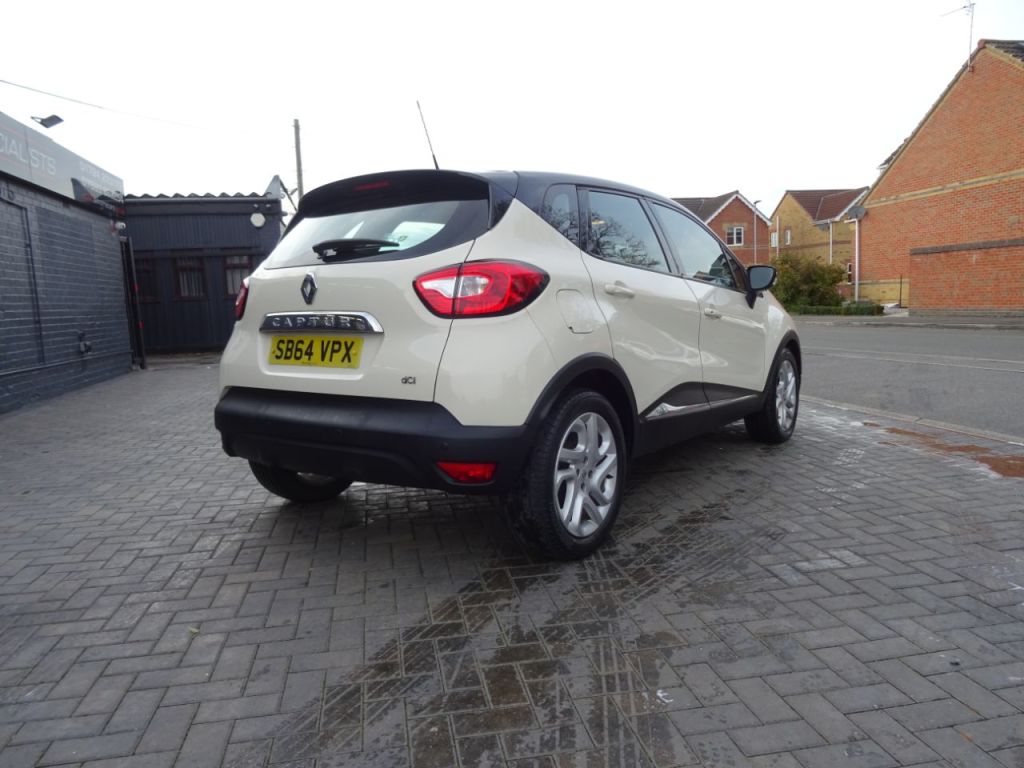 Used Renault Captur 2014 for sale - 76405760: Photo 3