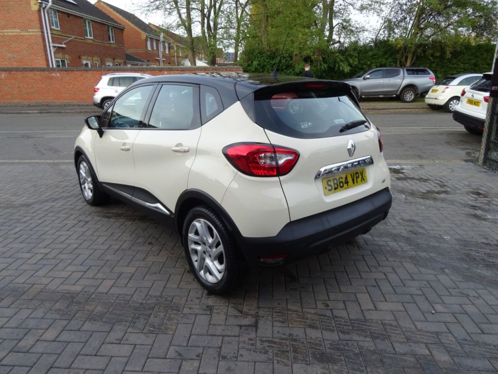 Used Renault Captur 2014 for sale - 76405760: Photo 5