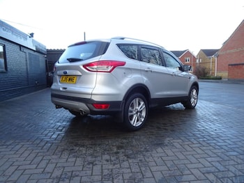 Used Ford Kuga 2015 for sale - 77287315: Photo