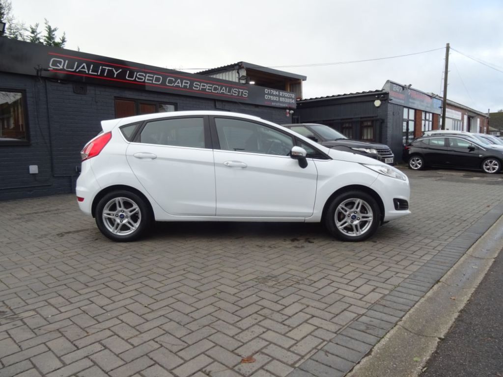 Used Ford Fiesta 2013 for sale - 76631222: Photo 2