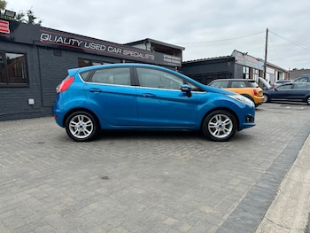 Used Ford Fiesta 2016 for sale - 79209410: Photo