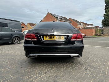 Used Mercedes-Benz E Class 2015 for sale - 79762639: Photo