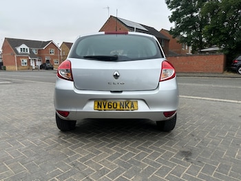 Used Renault Clio 2010 for sale - 79220778: Photo