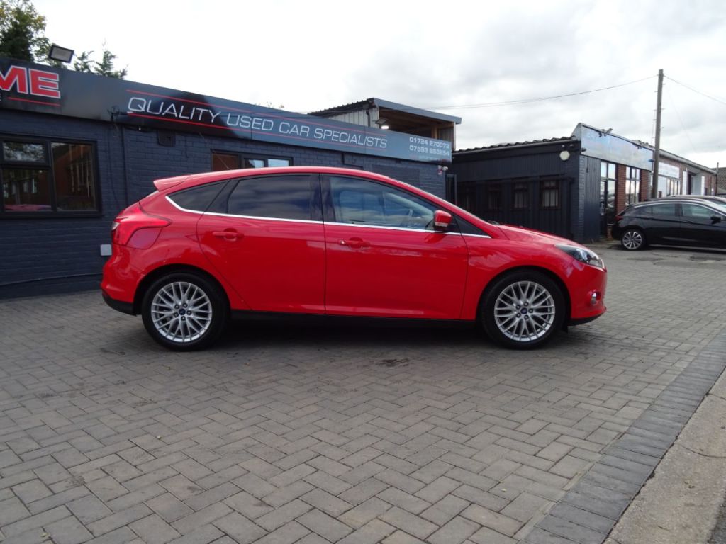 Used Ford Focus 2013 for sale - 76352331: Photo 2