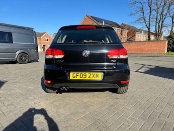 Used Volkswagen Golf 2009 for sale - 77915931: Photo