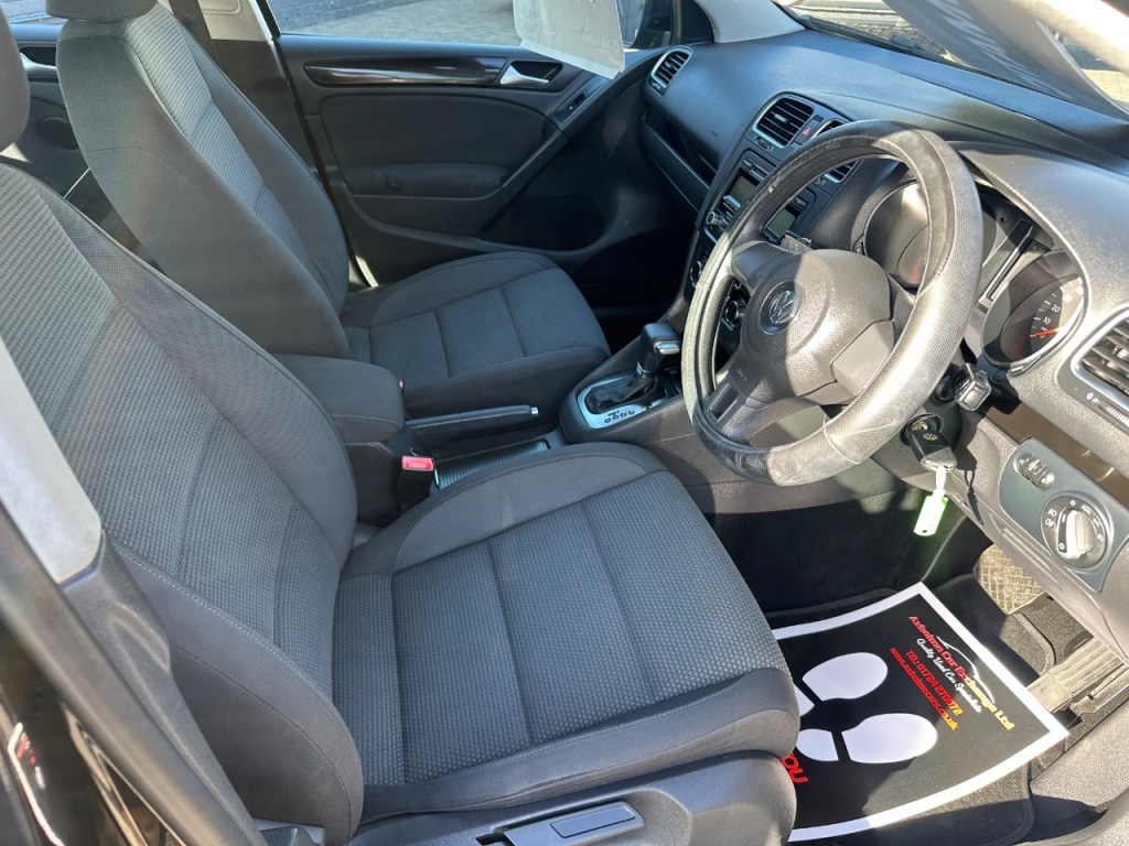 Used Volkswagen Golf 2009 for sale - 77915931: Photo 9