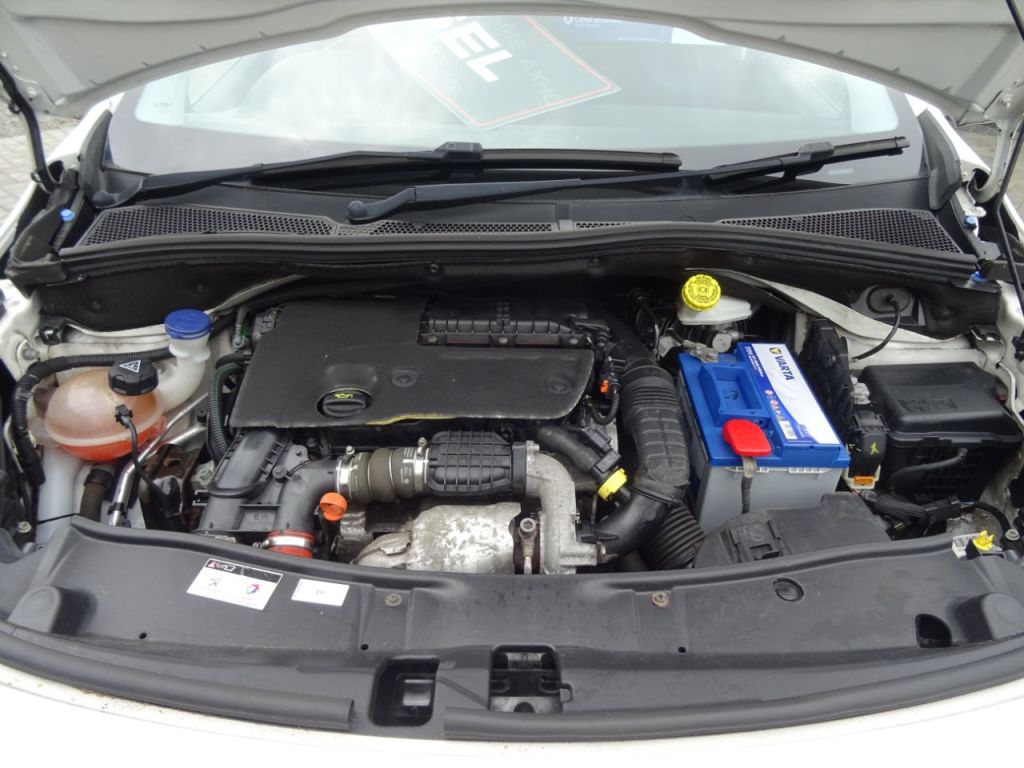 Used Peugeot 2008 2016 for sale - 76068205: Photo 12