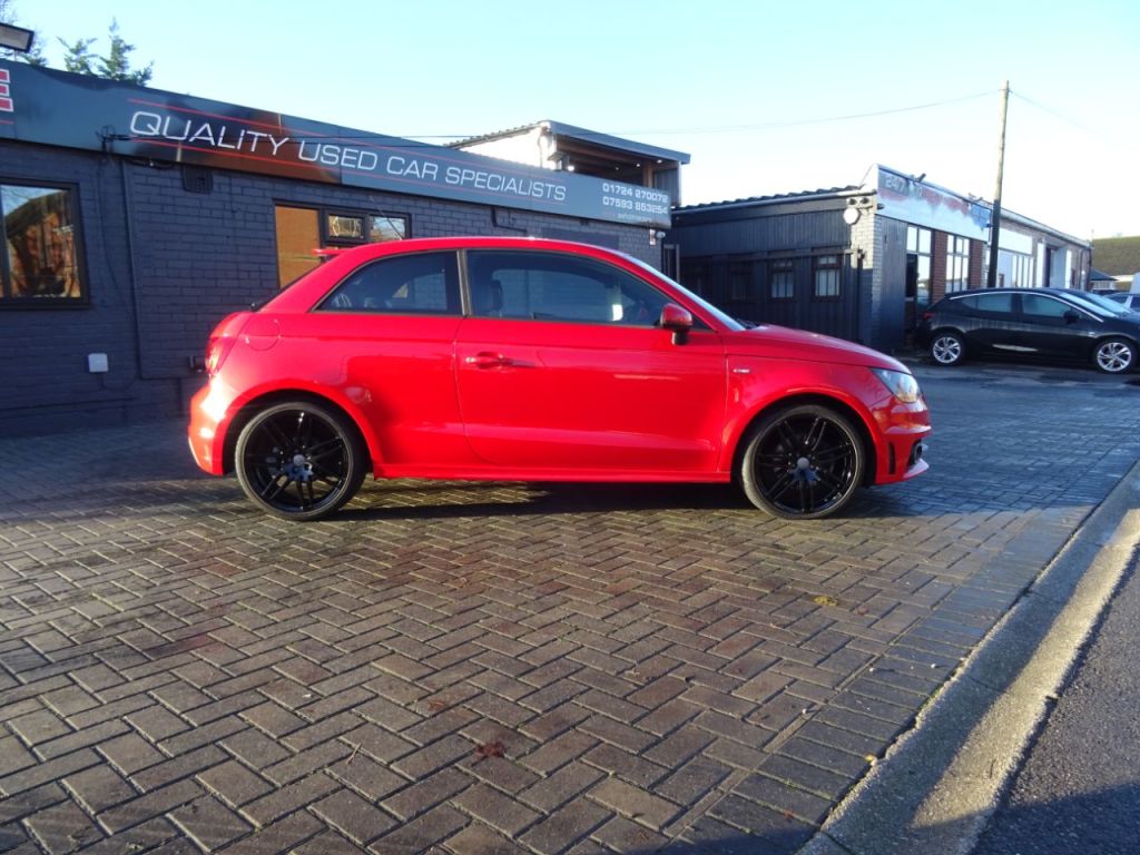 Used Audi A1 2011 for sale - 76782845: Photo 2
