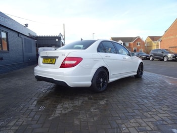 Used Mercedes-Benz C Class 2013 for sale - 77200642: Photo
