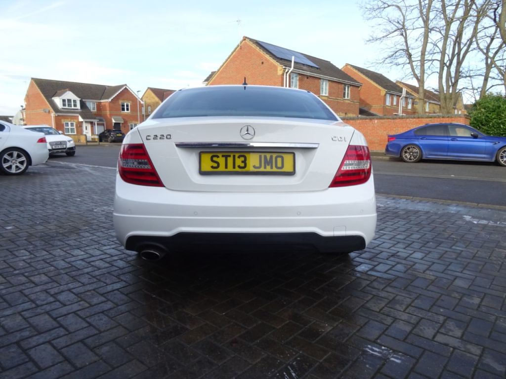 Used Mercedes-Benz C Class 2013 for sale - 77200642: Photo 4