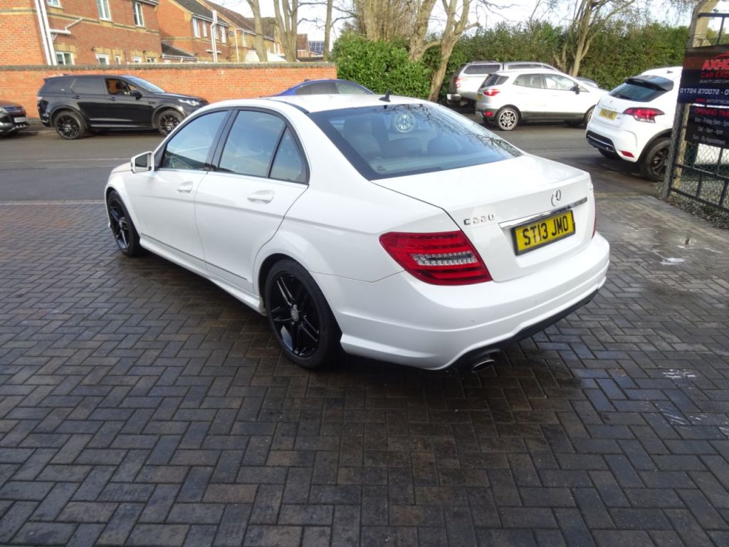 Used Mercedes-Benz C Class 2013 for sale - 77200642: Photo 5