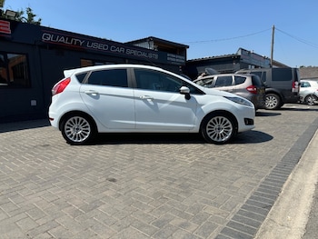 Used Ford Fiesta 2015 for sale - 79058069: Photo