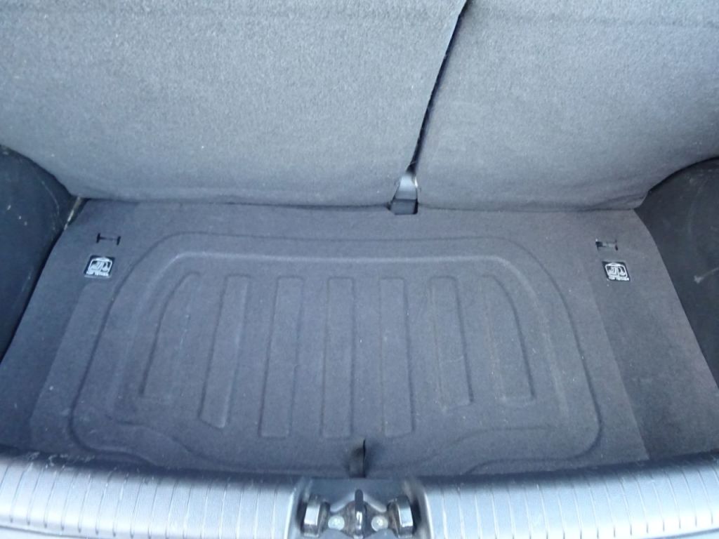 Used Hyundai i10 2015 for sale - 76782839: Photo 11