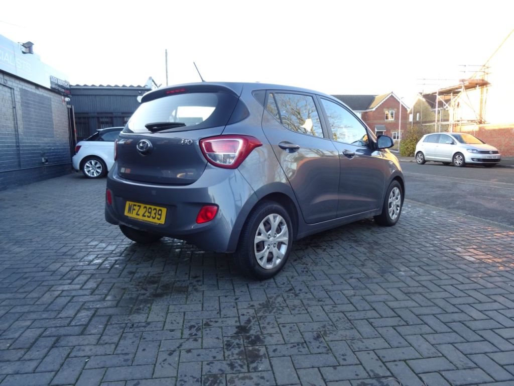 Used Hyundai i10 2015 for sale - 76782839: Photo 3