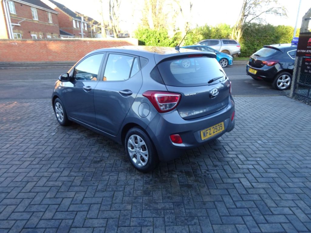 Used Hyundai i10 2015 for sale - 76782839: Photo 5