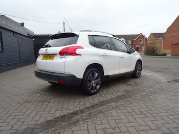 Used Peugeot 2008 2014 for sale - 77582546: Photo