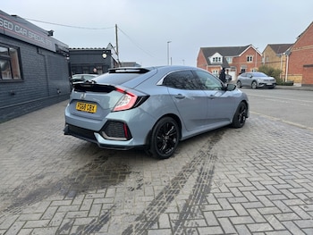 Used Honda Civic 2018 for sale - 77662337: Photo